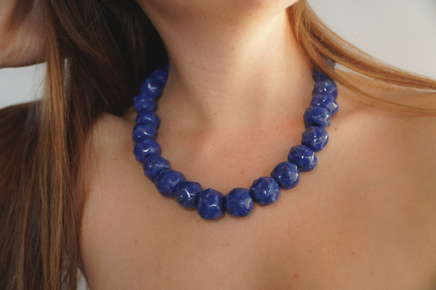 Madre Collar Azul Porcelana