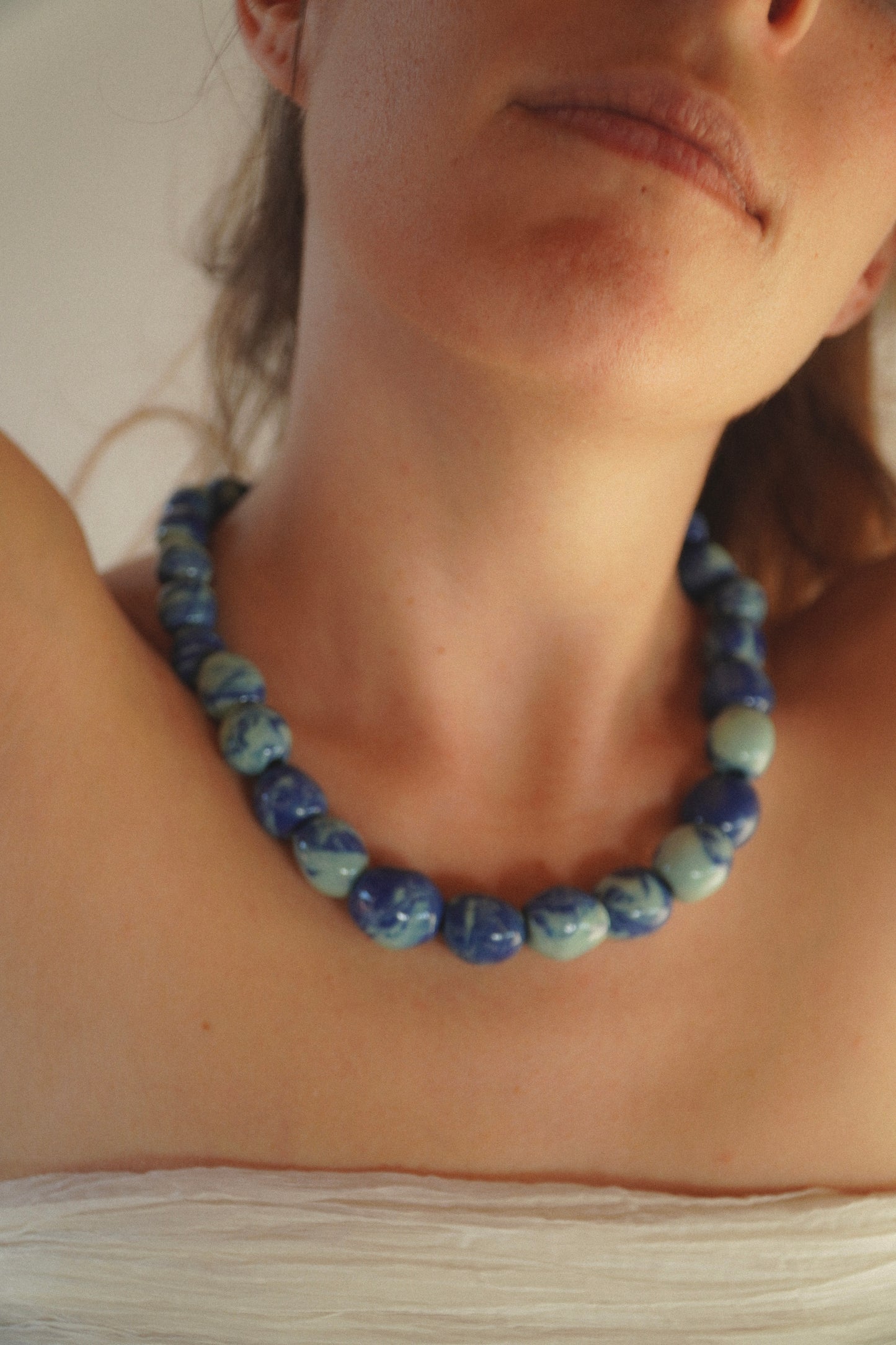 Azul Marble Collar Porcelana
