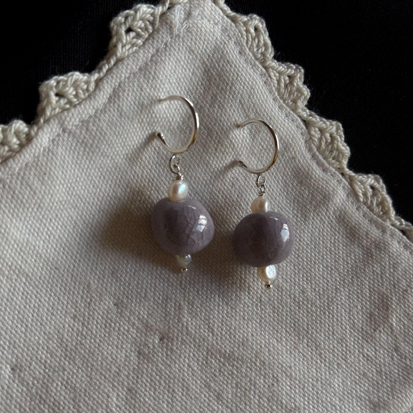 Lavanda Pearl Earrings