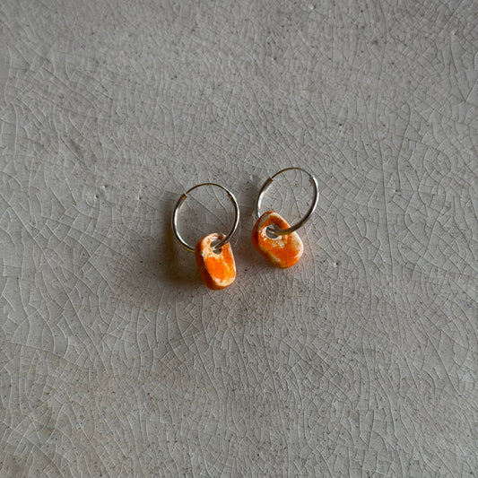 Mini pendientes naranjas